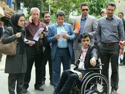 نامناسب بودن پیاده راه‌های کرج برای توانیاب ها و افراد نابینا 