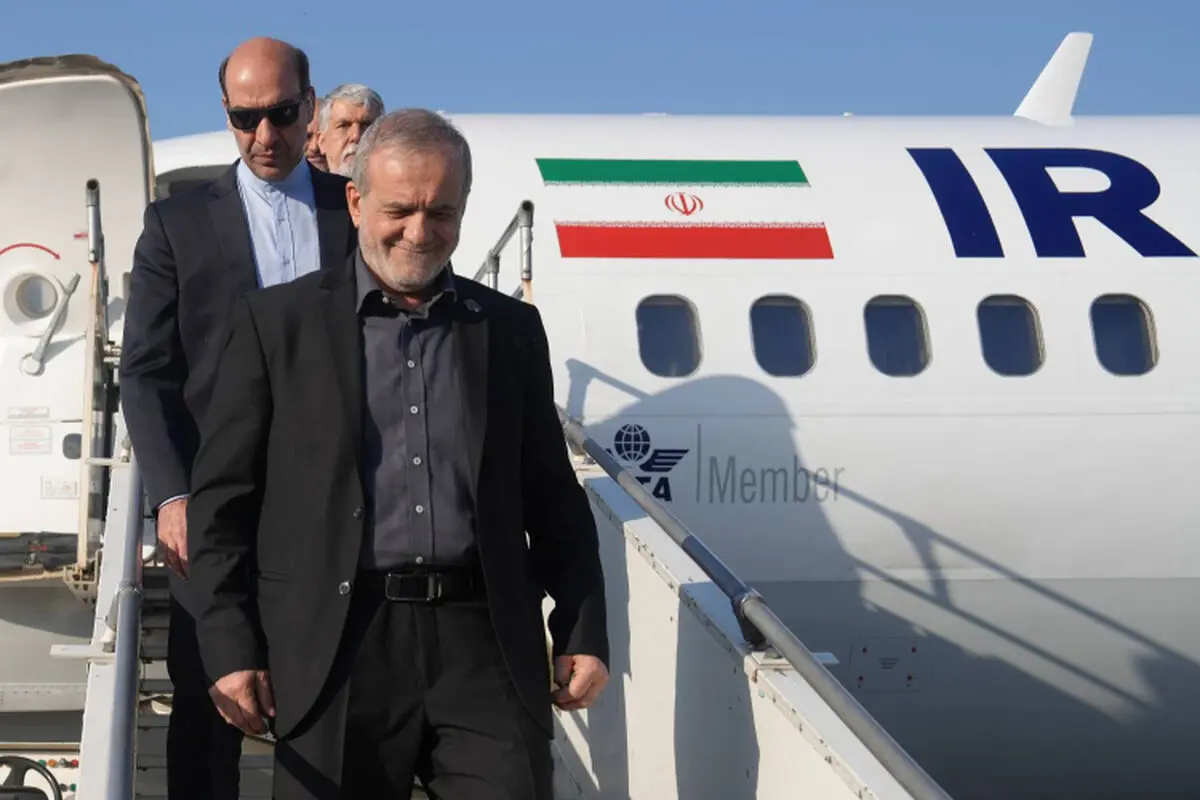 پزشکیان وارد مشهد مقدس شد