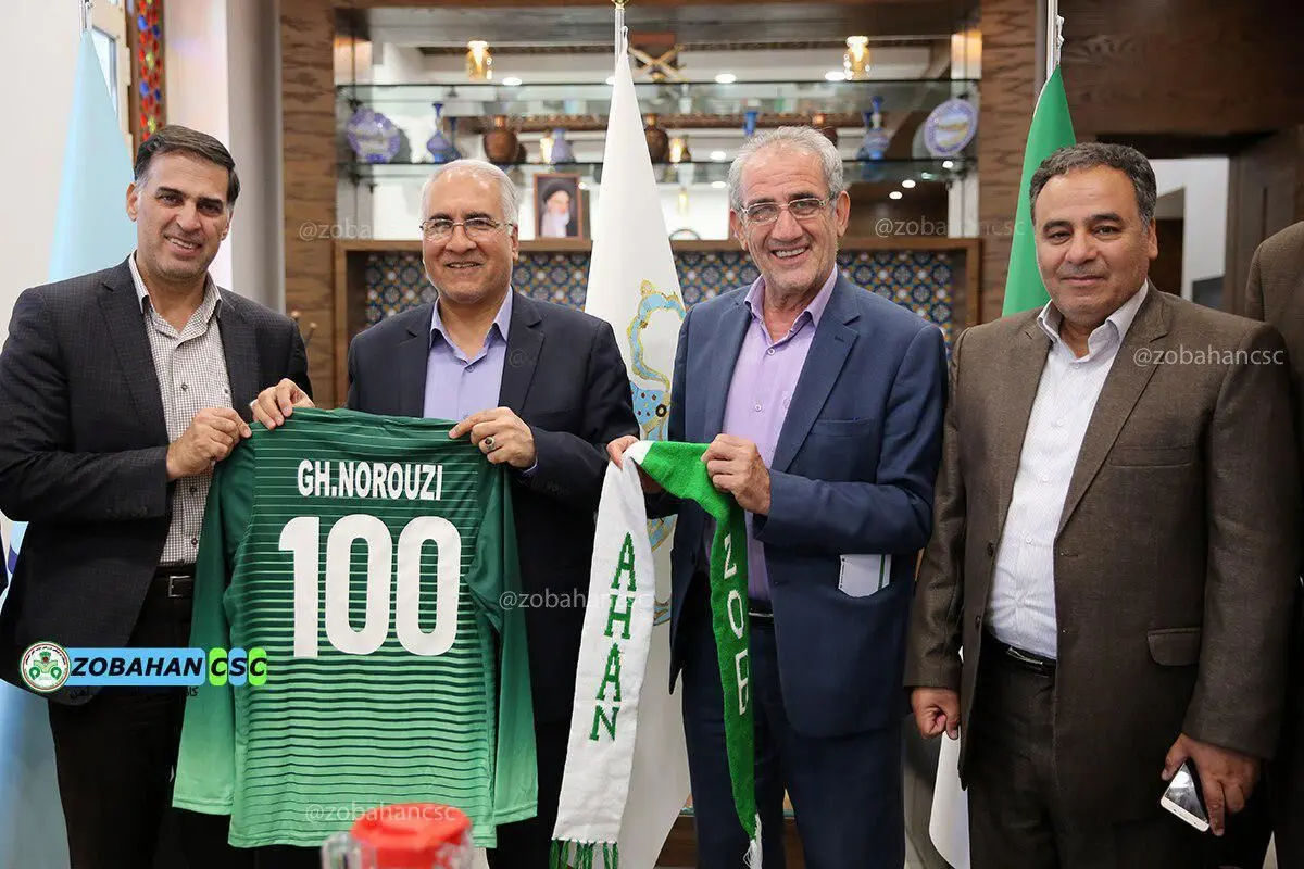 پیراهن 100 ذوب آهن بر تن شهردار اصفهان