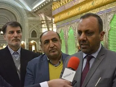 ادای احترام استاندار نجف اشرف به امام خمینی(ره)