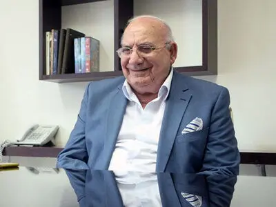مهاجرانی: در داشتن تجهیزات و امکانات عقب هستیم / بازیکنان ما متأسفانه هنر استفاده از توپ را ندارند