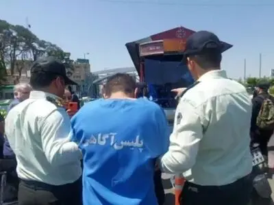 بازسازی صحنه کتک زدن مردم با زنجیر در اتوبوس BRT تهران + عکس و فیلم 