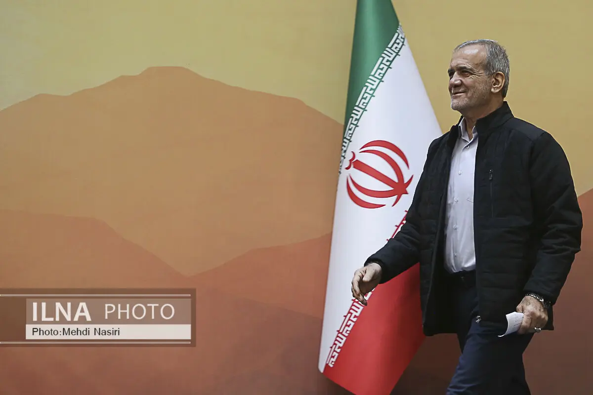 همراهی دو وزیر با رئیس‌جمهور در سفر به مصر