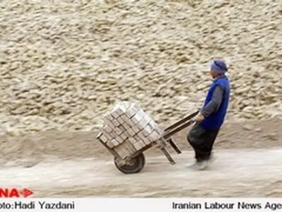 کارگران خانوادگی کوره پزخانه‌ها روزی ۱۵ ساعت کار می‌کنند