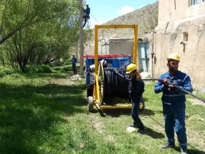 اتمام طرح کابل خودنگهدار در روستاهای بخش مرکزی شهرستان نیر