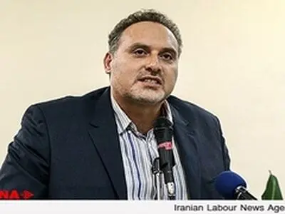 مرزبندی‌های موجود در شعر ناشی از سوء‌تفاهم است