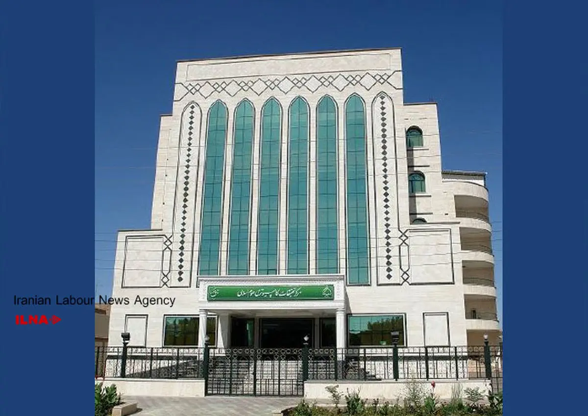 بازدید وزیر ارتباطات از مرکز تحقیقات کامپیوتری علوم اسلامی قم