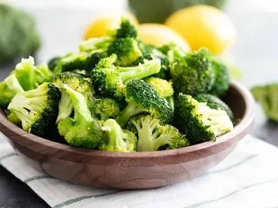 چه کسانی نباید کلم بروکلی بخورند
