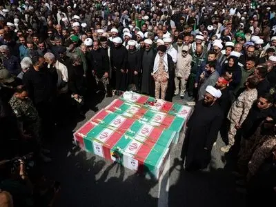 تشییع پیکر پاک چهار شهید مدافع وطن در اهواز