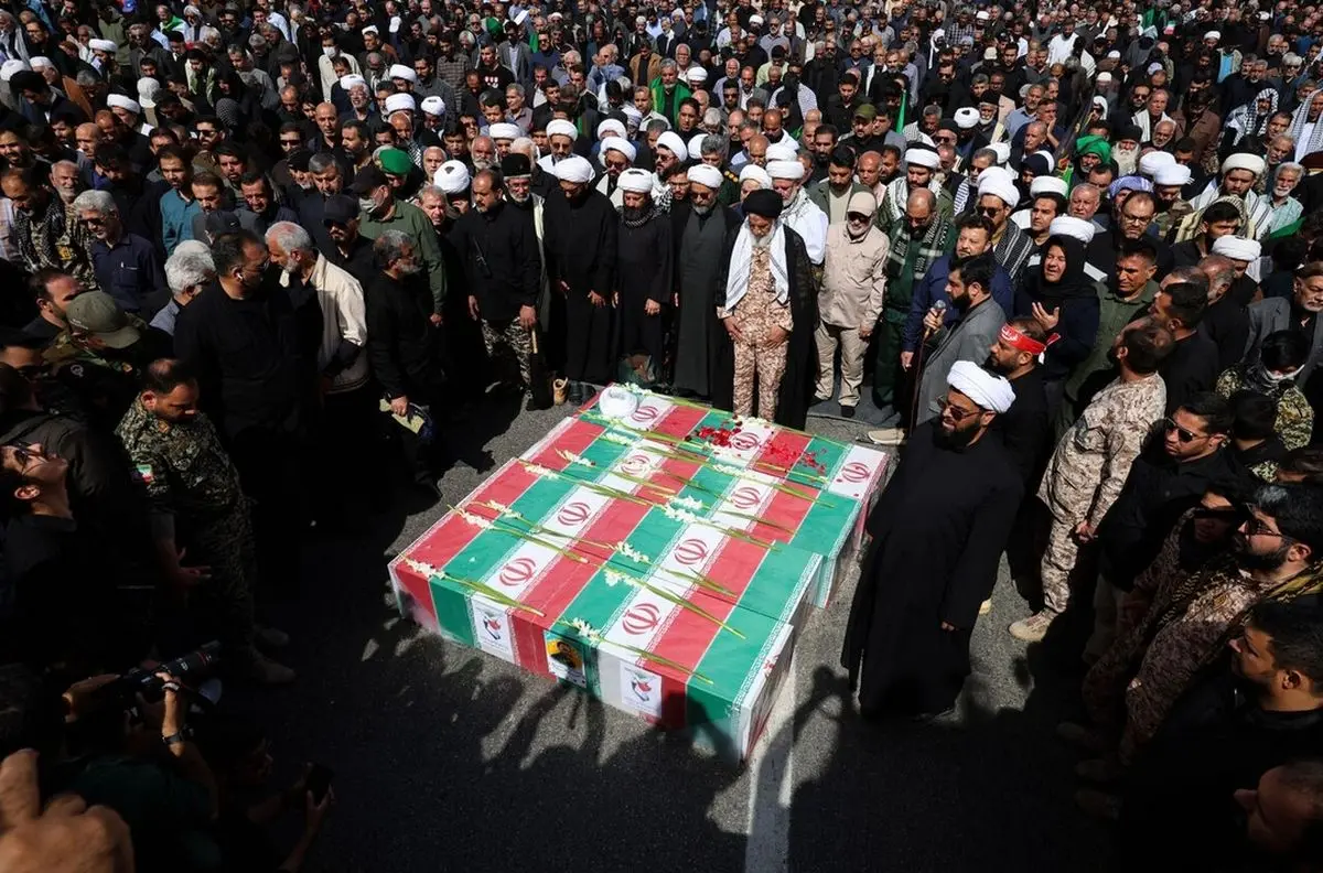 تشییع پیکر پاک چهار شهید مدافع وطن در اهواز