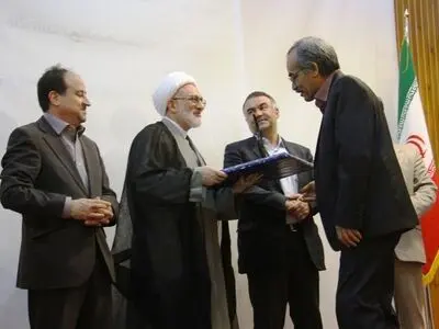 «ایستکول» کارآفرین برتر قم شد