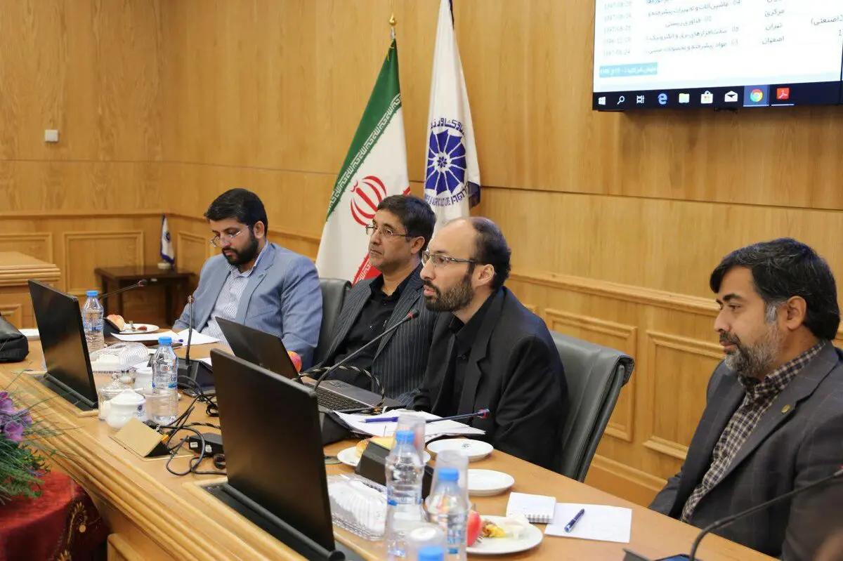 خروج ۱۳۰۰ شرکت از جمع دانش بنیان ها به دلیل عدم اخذ نمره قبولی 
