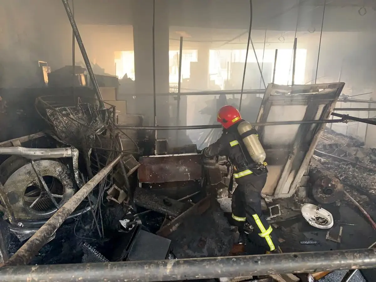 آتش سوزی در هتل در حال ساخت در شیراز 