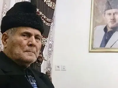 رونمایی از مقبره سلیم موذن‌زاده در روز چهلم این مداح