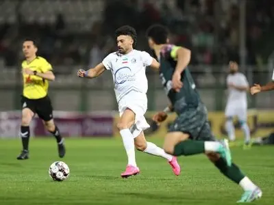 ذوب‌آهن0-0استقلال: پایان یک نیمه‌ای بدون گل
