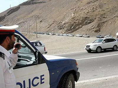 خودرو پژو با رانندگی نوجوان ۱۳ ساله در نایین متوقف شد