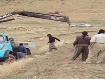 برق به روستاهای " ذلان " و " دره بادام " سرفیروزآباد رسید