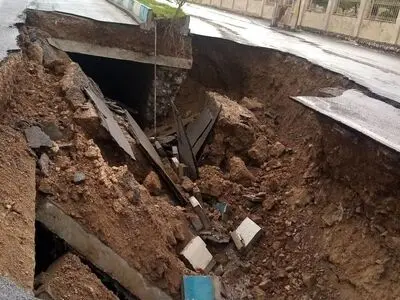 تخریب سیل بند مجاور مصلی در ایلام