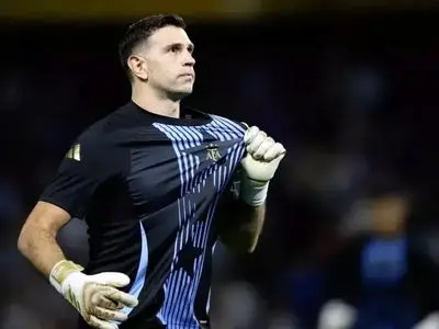 دروازه‌بان جنجالی در رادار نراتزوری