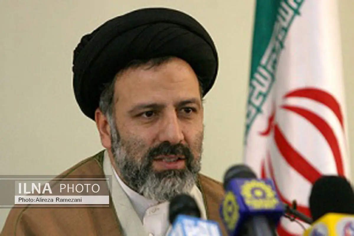 برخی با روابط ناسالم در نظام اداری  به دنبال تصرف زمین هستند