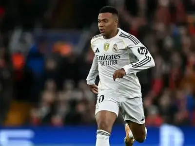 امباپه مصدوم است یا با مربی جدید رئال مشکل دارد؟