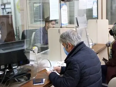 مشکلات بازنشستگان برای دریافت کارت حساب پشتیبان 
