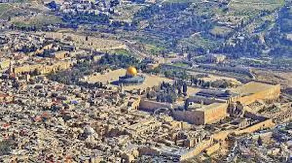 هواپیماهای اسرائیل می آیند لب مرز، بعد آن آدم خوش‌خیال می‌خواهد بلیت بیت المقدس بفروشد!