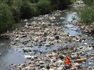ضرورت فرهنگ‌سازی در خصوص جلوگیری از رها کردن زباله در رودخانه ها 