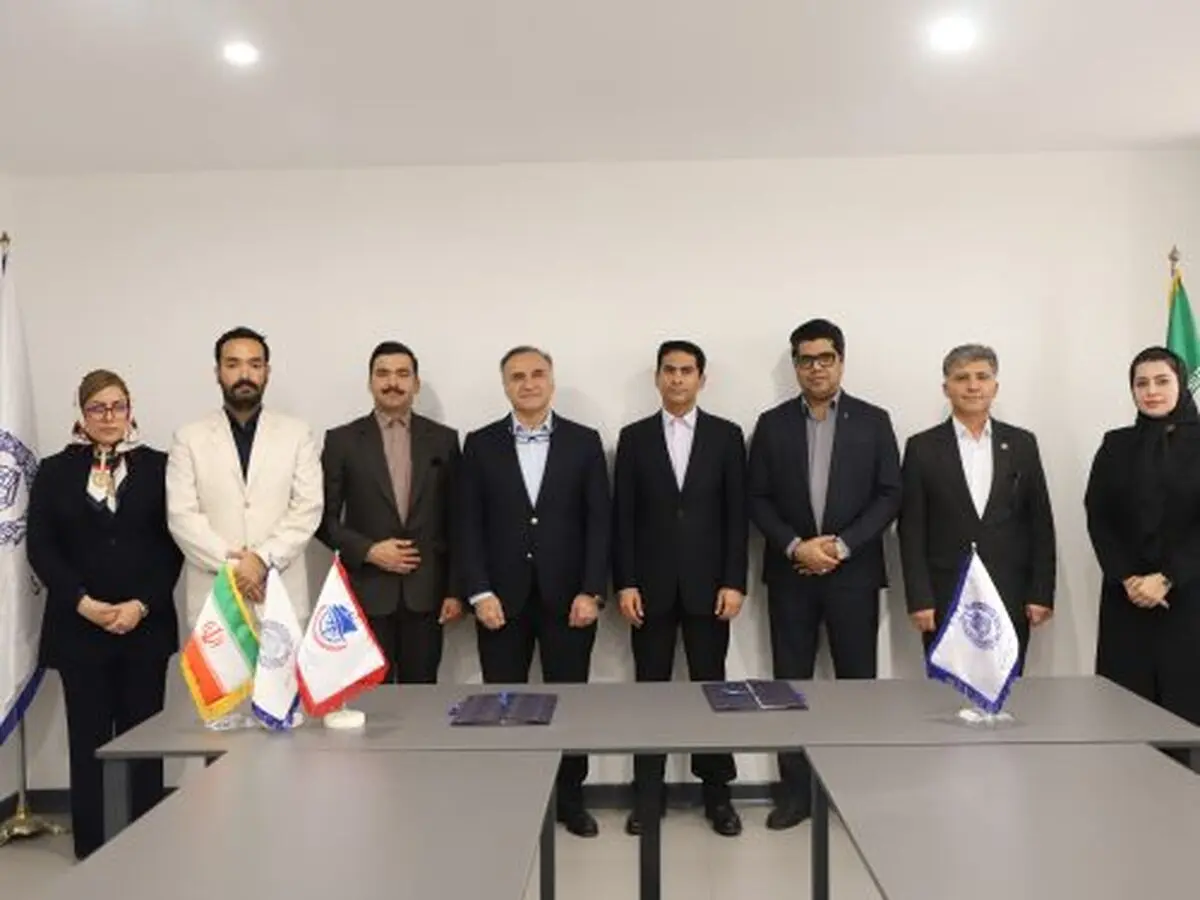 تفاهم‌نامه انجمن کشتیرانی و کانون وکلای هرمزگان درخصوص حمایت حقوقی از آسیب‌دیدگان حادثه بندر شهید رجایی