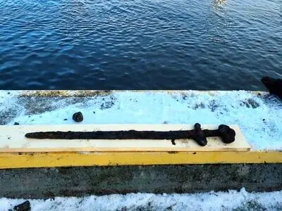 کشف شمشیر 900 سالۀ وایکینگ‌ها در یک رودخانه