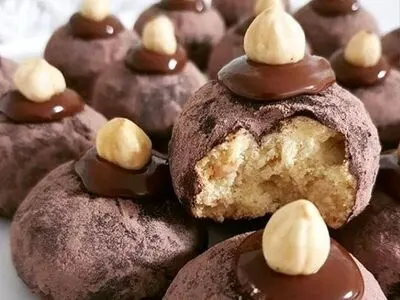 طرز تهیه شیرینی فندقی شکلاتی
