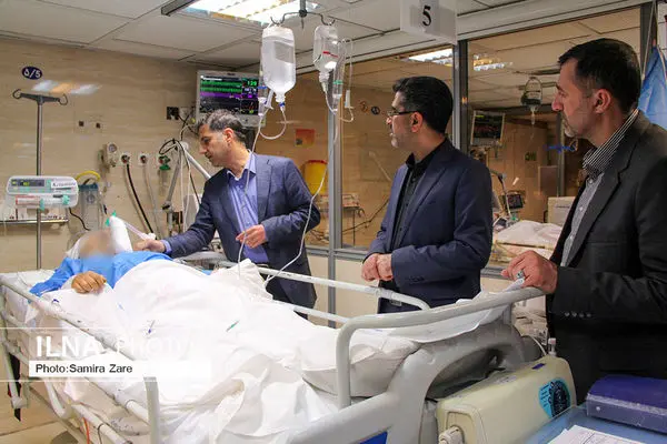 مجروحان حمله تروریستی به حرم شاهچراغ (ع) در بیمارستان نمازی