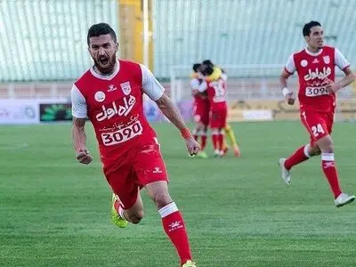 خالد شفیعی در تراکتور ماندنی شد