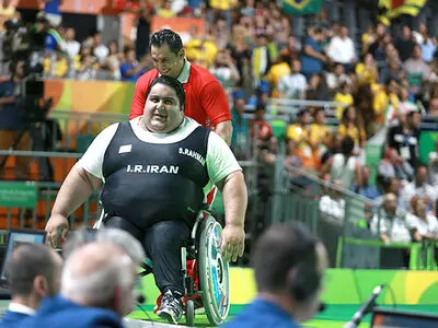 سیامند رحمان به عنوان وزنه بردار تماشایی سال ۲۰۱۷ انتخاب شد
