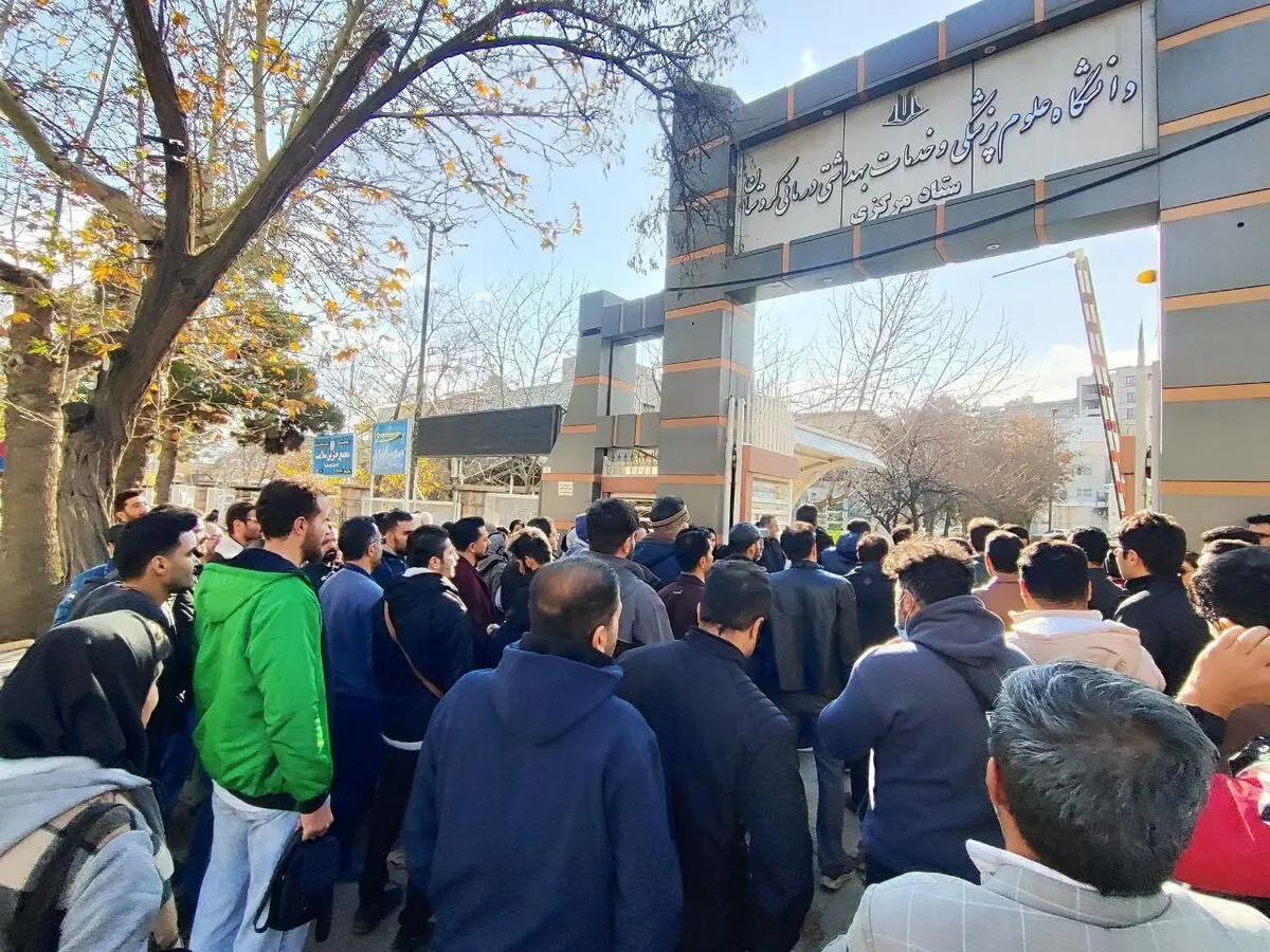 اعتراض پرستاران سنندج به معوقات ۶ ماهه/ تعرفه‌گذاری همچنان محل مناقشه است
