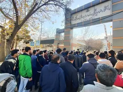اعتراض پرستاران سنندج به معوقات ۶ ماهه/ تعرفه‌گذاری همچنان محل مناقشه است
