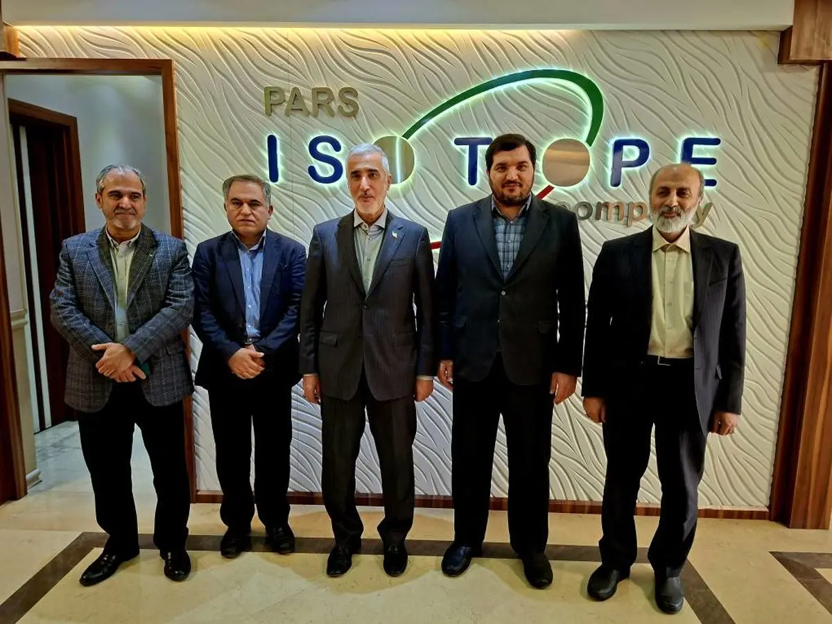 بازدید رییس سازمان غذا و دارو از مرکز تحقیقات کشاورزی و پزشکی هسته‌ای استان البرز