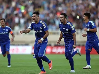 زهیوی با استقلال خوزستان فسخ کرد