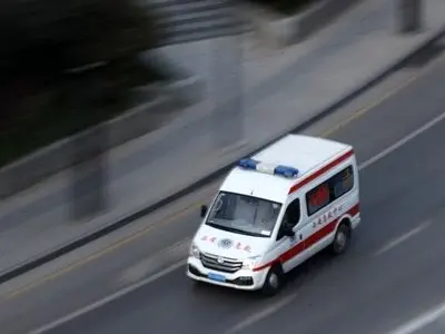 زخمی شدن بیش از ۳۰ نفر در پی ریزش بزرگراه در جنوب چین