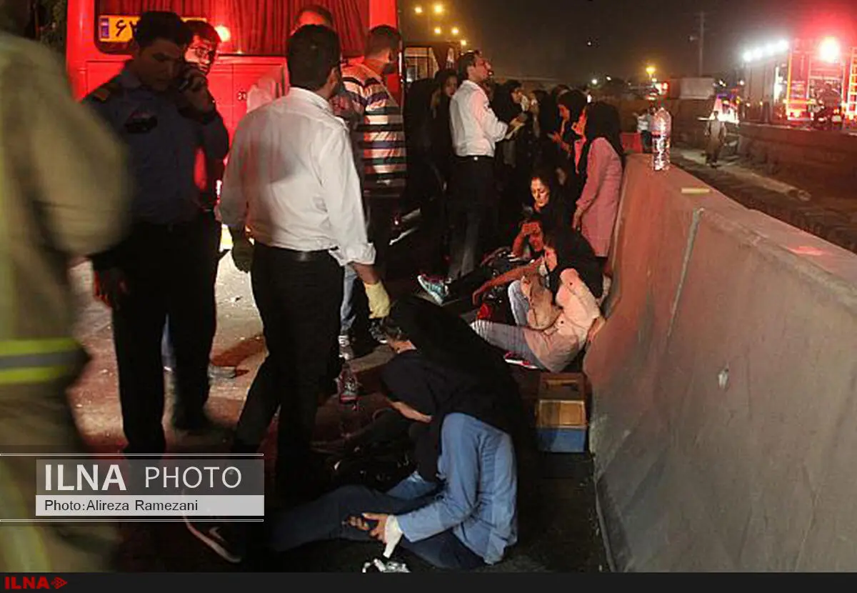 تصادف سرویس کارگران «شرکت کروز»  ۱۲ کارگر را مصدوم کرد 