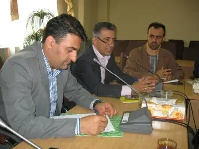 بانک‌ها از کارآفرینان حمایت کنند