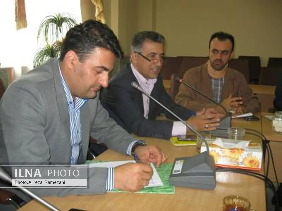 بانک‌ها از کارآفرینان حمایت کنند