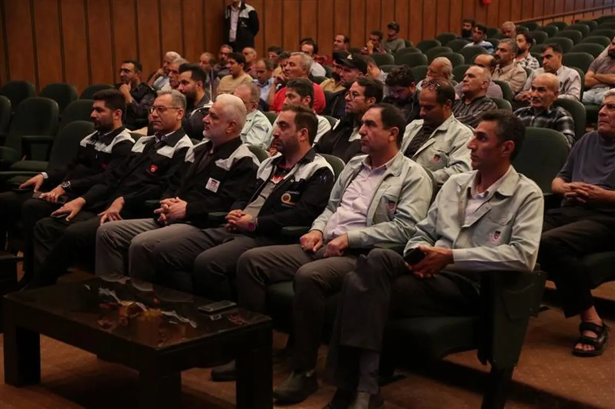 دوره آموزشی رانندگی تدافعی جهت رانندگان خودروهای سنگین در ذوب آهن اصفهان
