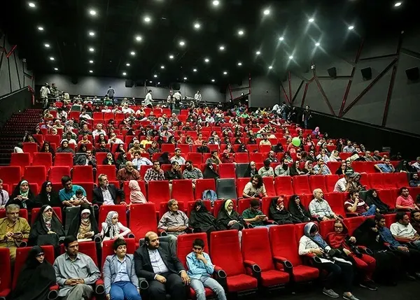 معلمان کرمانشاه یک هفته "رایگان" سینما می‌روند