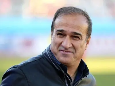 تبریک آذری اسطوره استقلال به تراکتور بعد از قهرمانی سوپرجام