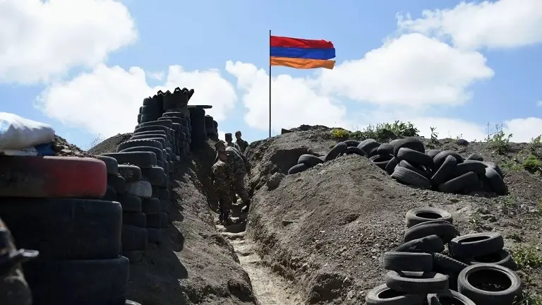 انتقال یگان‌های توپخانه و سامانه‌های ضد هوایی ارمنستان به مرز جمهوری آذربایجان