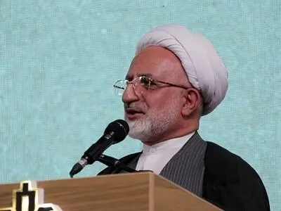 تجلیل مشاور وزیر اقتصاد از بانک کشاورزی به‌عنوان دستگاه برتر در ترویج فرهنگ ایثار و شهادت در بزرگداشت حماسه خرمشهر