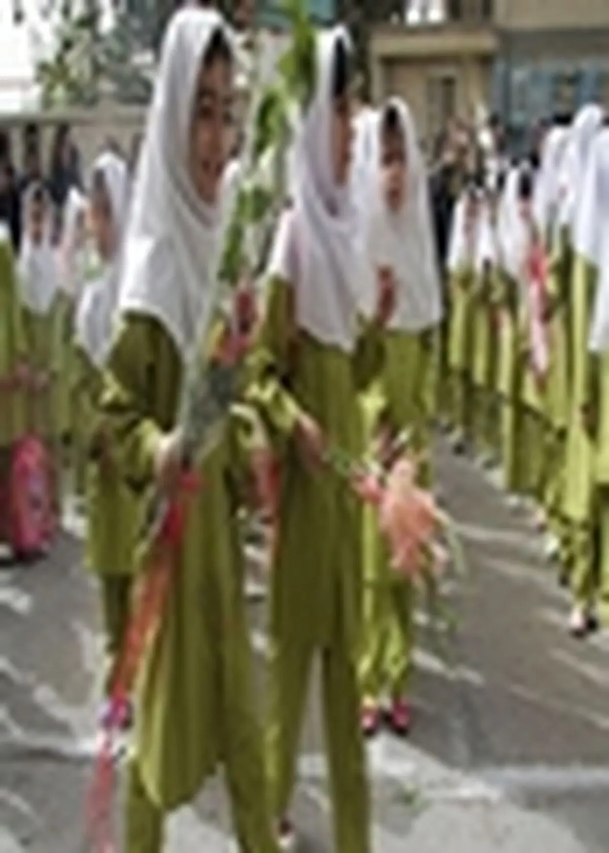 برنامه های اداره کل بانوان در آستانه سال تحصیلی / مرور خاطرات قدیمی در نمایشگاه بچه های دهه شصتی
