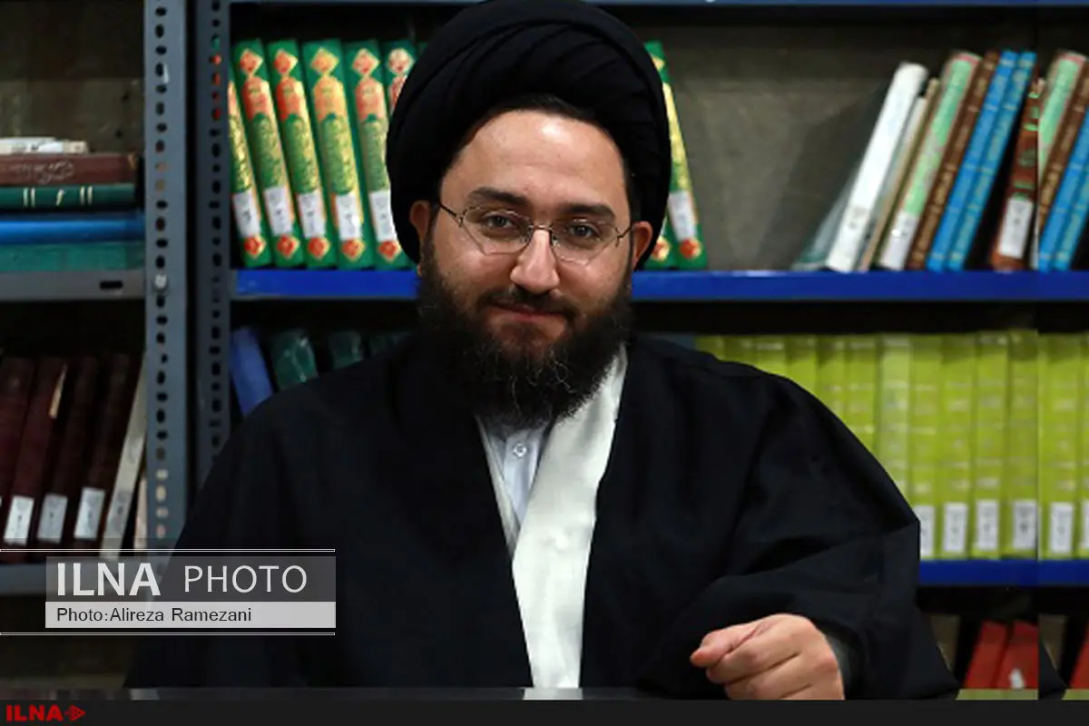 جوانان، ادبیات بعضی خطبای‌جمعه را نمی‌پسندند/ نماز جمعه نباید رنگ و بوی جناحی بگیرد