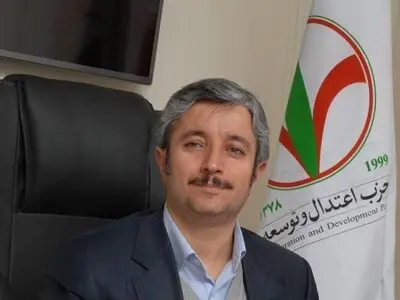 نام‌نویسی سخنگوی حزب اعتدال و توسعه در انتخابات شورای شهر تهران 